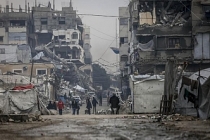 Katil İsrail, Gazze'ye hava ve topçu saldırıları düzenlemeye devam etti