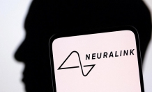 Elon Musk, Neuralink'in beyin çipinin ilk kez bir insana yerleştirildiğini duyurdu