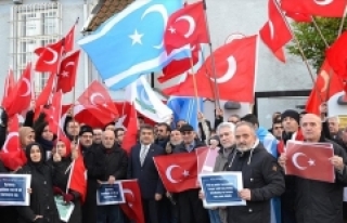 Kopenhag Büyükelçiliği önünde Türkiye’ye...
