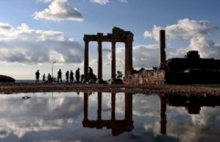 Kültür ve Turizm Bakanı Kurtulmuş: 2018 hedefi...
