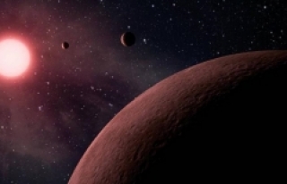 Orta büyüklükteki asteroit Dünya'yı teğet...