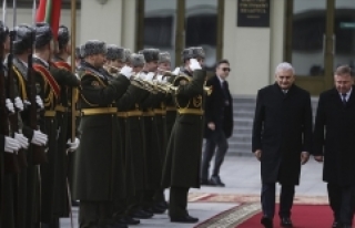 Başbakan Yıldırım Belarus'ta resmi törenle...