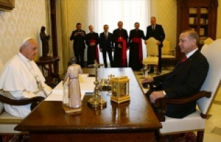 Cumhurbaşkanı Erdoğan ile Papa Franciscus bir araya...