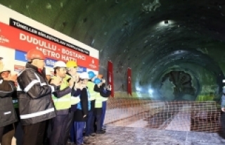 İkinci sürücüsüz metronun tünelleri birleşti