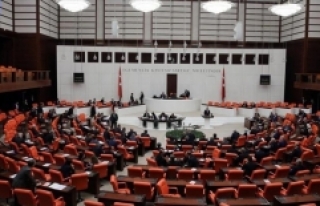 Yardımcı doçentlik kadrosunu kaldıran teklif kanunlaştı