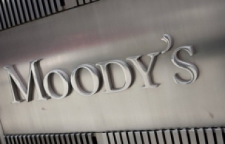 Moody's: TL'de zayıflık Türk ekonomisi...