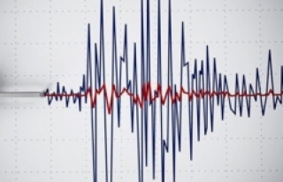 4 büyüklüğünde iki deprem meydana geldi