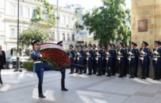 Azerbaycan Cumhuriyeti 100. yılını kutluyor