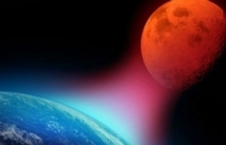 21. yüzyılın en uzun 'Kanlı Ay' tutulması...