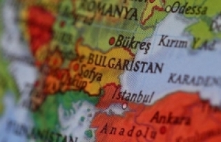 Bulgaristan'da 3 bakan istifa etti
