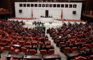 İYİ Parti'den emeklilik yaş sınırının...