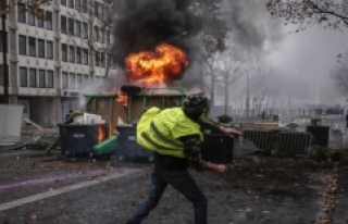 Paris sokakları alev alev