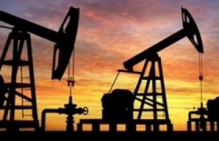 Suudi Arabistan ve Rusya petrol üretimini günlük...