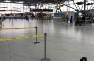 Almanya'da havalimanı güvenlikçilerinden uyarı...