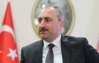 Adalet Bakanı Gül: 2019'un yargıya güven...
