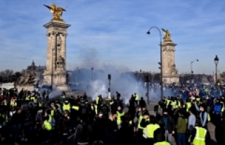 Fransa'da sarı yelekliler gösterilerin 14'üncü...