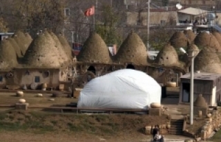 Harran'ın konik kubbeli evlerine bakım