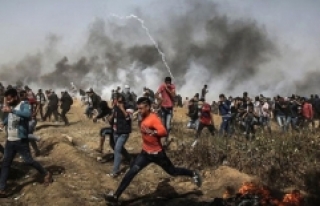 İsrail askerleri Gazze sınırında 20 Filistinliyi...