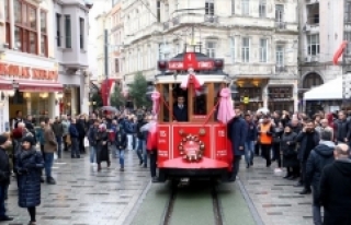 'İstiklal Caddesi'ndeki mağazalarda doluluk...