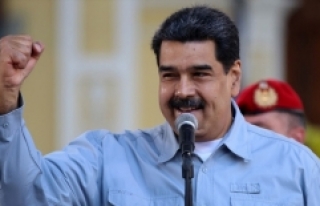 Maduro kullandığı araçla Caracas'ı gezip...