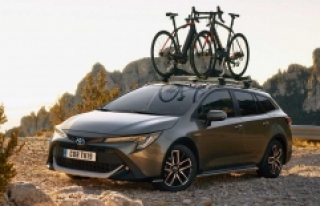 Toyota, Cenevre'de Corolla'nın iki yeni...