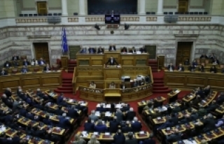 Yunanistan Makedonya'nın NATO üyeliğini onayladı