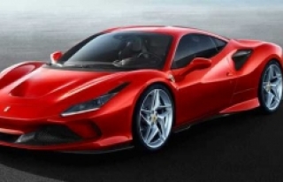 Ferrari’den 720 HP’lik F8 Tributo sürprizi