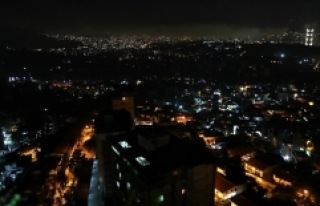 Venezuela'da elektrik kesintisi nedeniyle hayat...