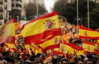 İspanya demokrasi tarihinin en karışık genel seçimine...