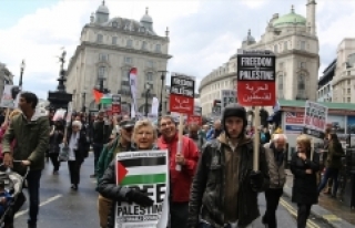 Binlerce kişi Londra'da Filistin için yürüdü