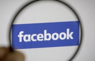 Facebook'un kurucusu Hughes'dan Zuckerberg'e...