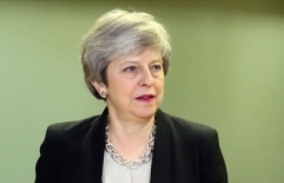 İngiltere'de Theresa May istifa baskısı altında