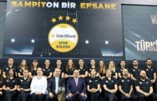 Şampiyon VakıfBank basınla buluştu