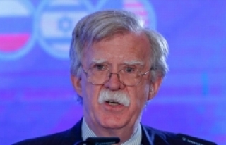 Bolton'dan İran'a yeni yaptırım tehdidi