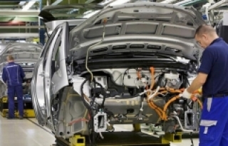 Otomotiv üretimi martta yüzde 22 daraldı