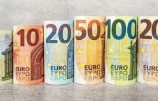 Euro Bölgesi'nde yıllık enflasyon yüzde 0,4'e...