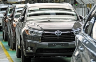 Toyota küresel üretim tahminini bir kez daha düşürdü