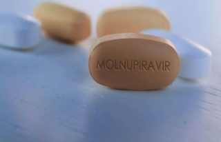 COVID-19'u yüzde 50 önleyen ilaç Molnupiravir...