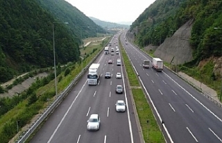 Deprem nedeniyle trafiğe kapanan yollar açıldı