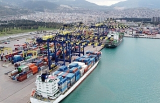 İskenderun Limanı'nda hasar oluştu: Yer yer...