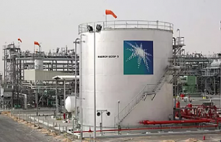 Suudi Aramco'dan Çin'e 12.2 milyar dolarlık...