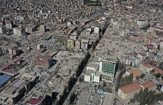 Bakan Kacır'dan deprem bölgesi için 450 milyon...