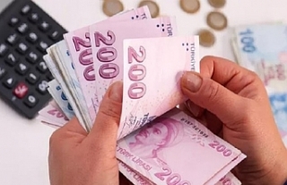 Bankalar Türk Lirası mevduat faizlerini düşürmeye...