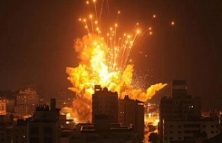 İsrail, Gazze Şeridi'ne gece boyunca ölümcül...