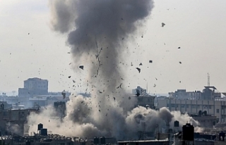 İsrail gece boyunca Gazze'yi bombaladı