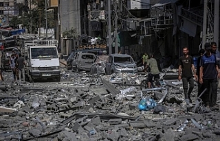 Katil İsrail'in Gazze'ye bugün düzenlediği...