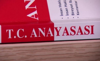 Meclis'te yeni anayasa çalışmaları tatilde de sürecek