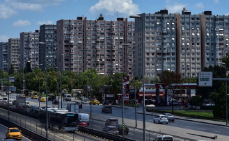 Konut stokları 8 ayda yüzde 27 arttı: Deprem kaygısı eski evleri satışa çıkardı