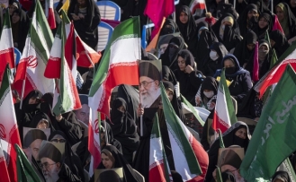 İran'da krizler derinleşirken, opsiyonları sınırlı olan Hamaney en iyi bildiği yönteme sarılıyor