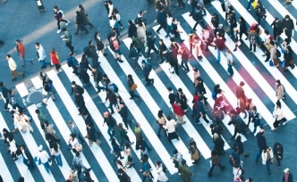 Dünya nüfusu 8 milyarı aşarken doğurganlık oranının düşmesi küresel krize dönüşüyor